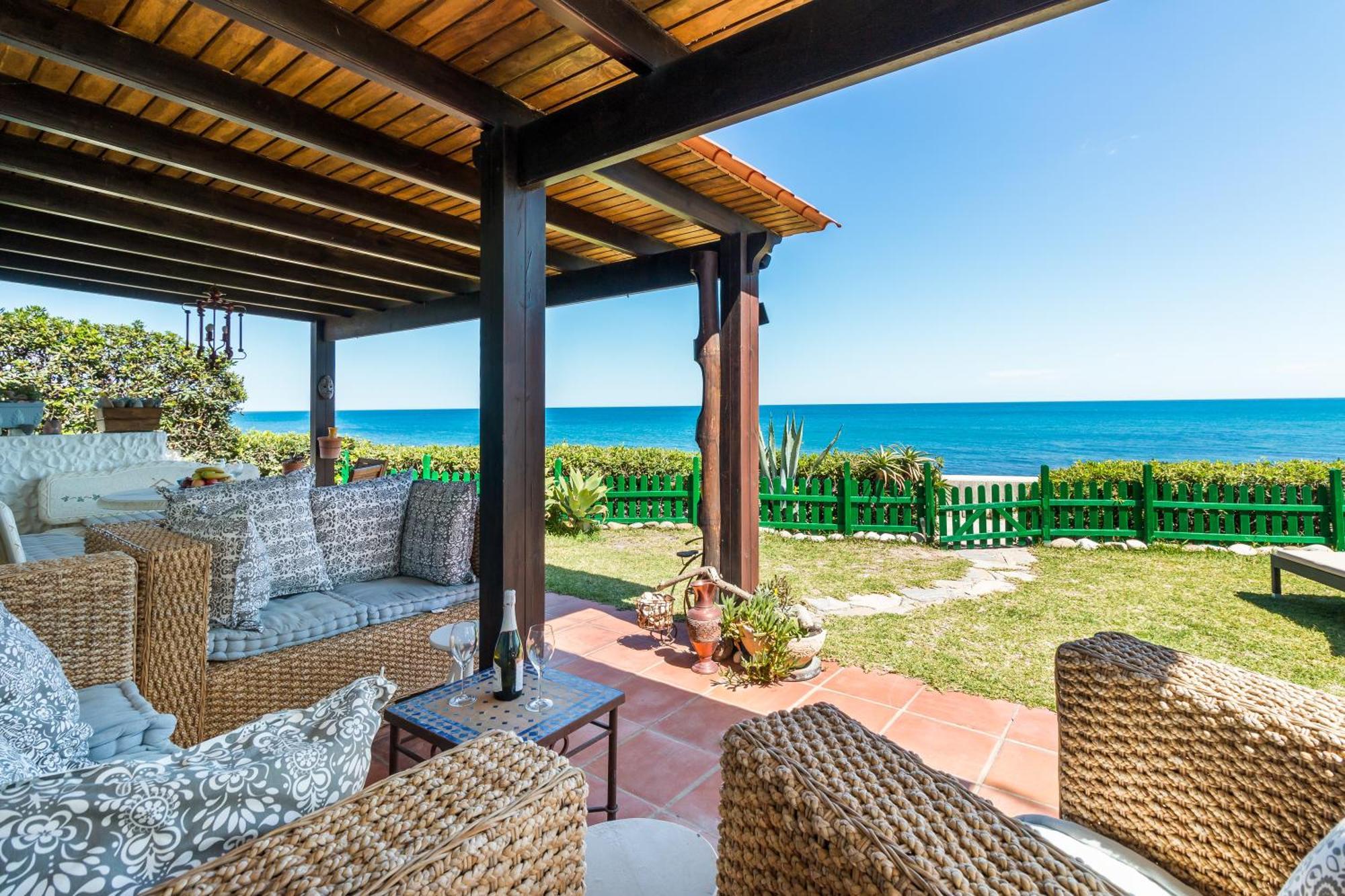 Beach Villa Dorada Estepona Exterior photo